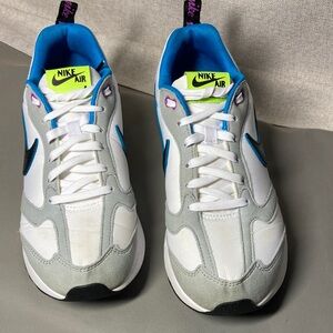 Nike Air Max Dawn GS 'Just Do It!' Nike Air White and Gray Sneakers   Size 7Y
